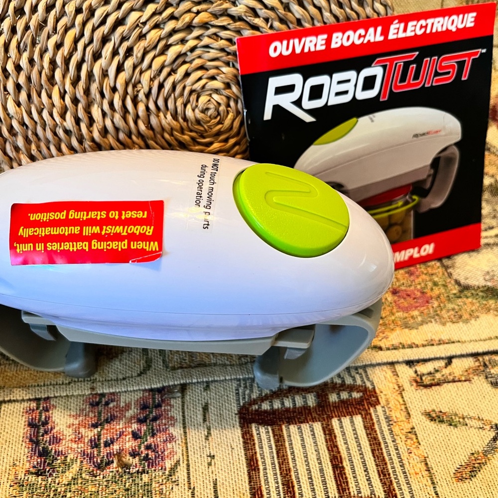 Robo Twist Hands-Free Easy Jar Opener